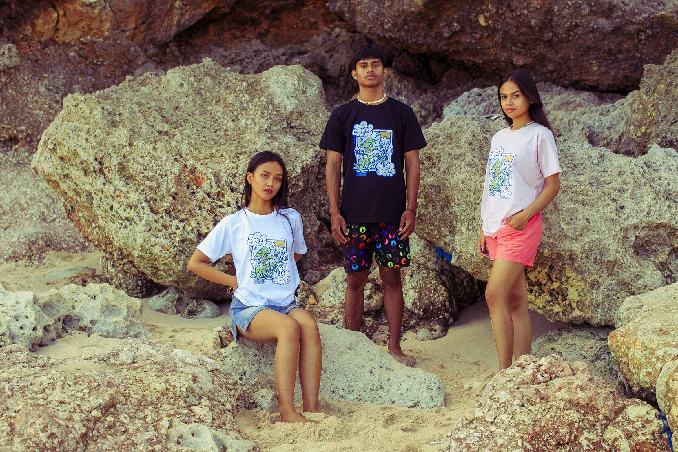 boring_friends_face_this_t-shirt_sweater017.jpg