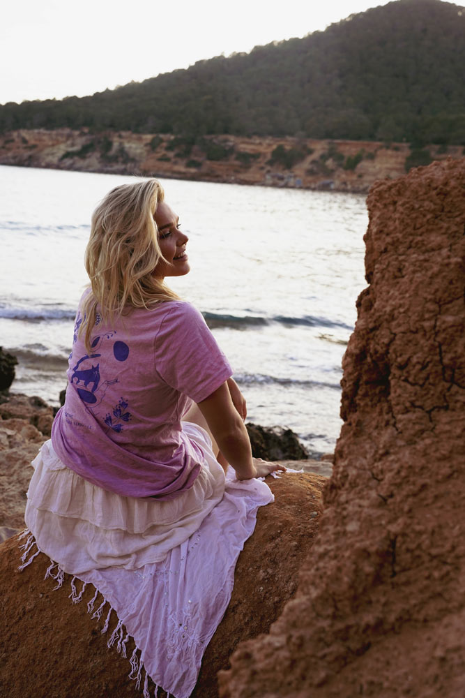odile-ferraille-face-this-t-shirt-ibiza-3.jpg